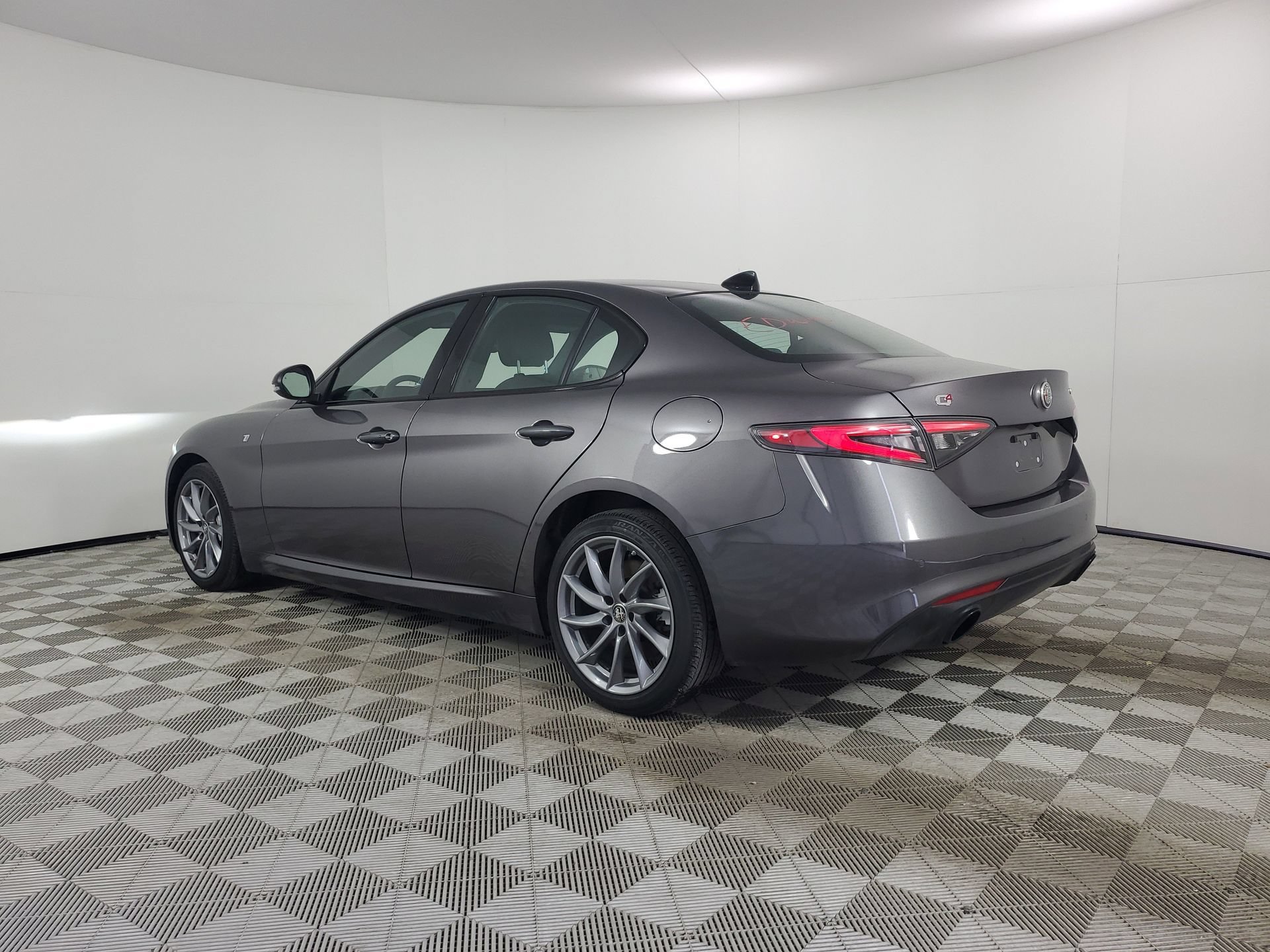 Used 2024 Alfa Romeo Giulia Ti w/ Active Assist Plus Package AWD/4WD image 7