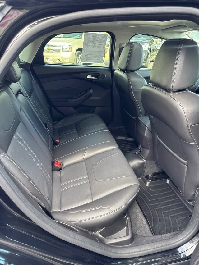 Used 2014 Ford Focus Titanium FWD image 16