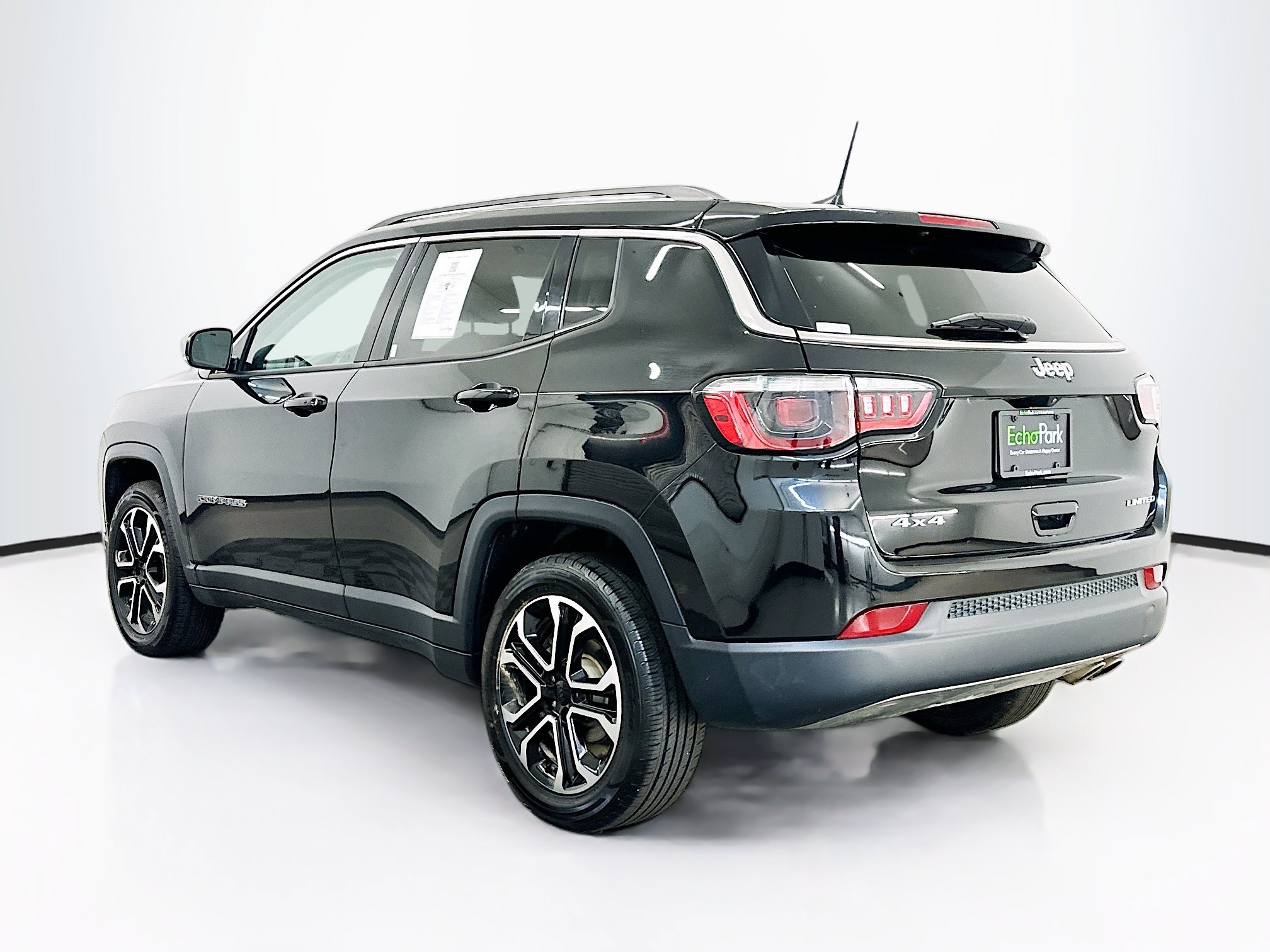 Used 2022 Jeep Compass Limited w/ Sun and Sound Group AWD/4WD image 5