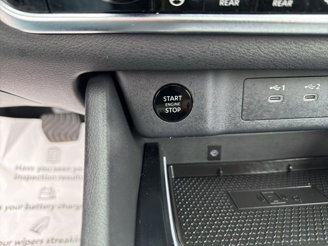 Used 2025 Nissan Rogue SL w/ SL Premium Package image 20