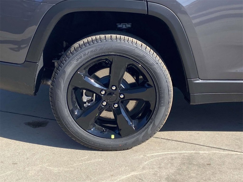 New 2025 Jeep Grand Cherokee L Limited w/ Luxury Tech Group II image 35