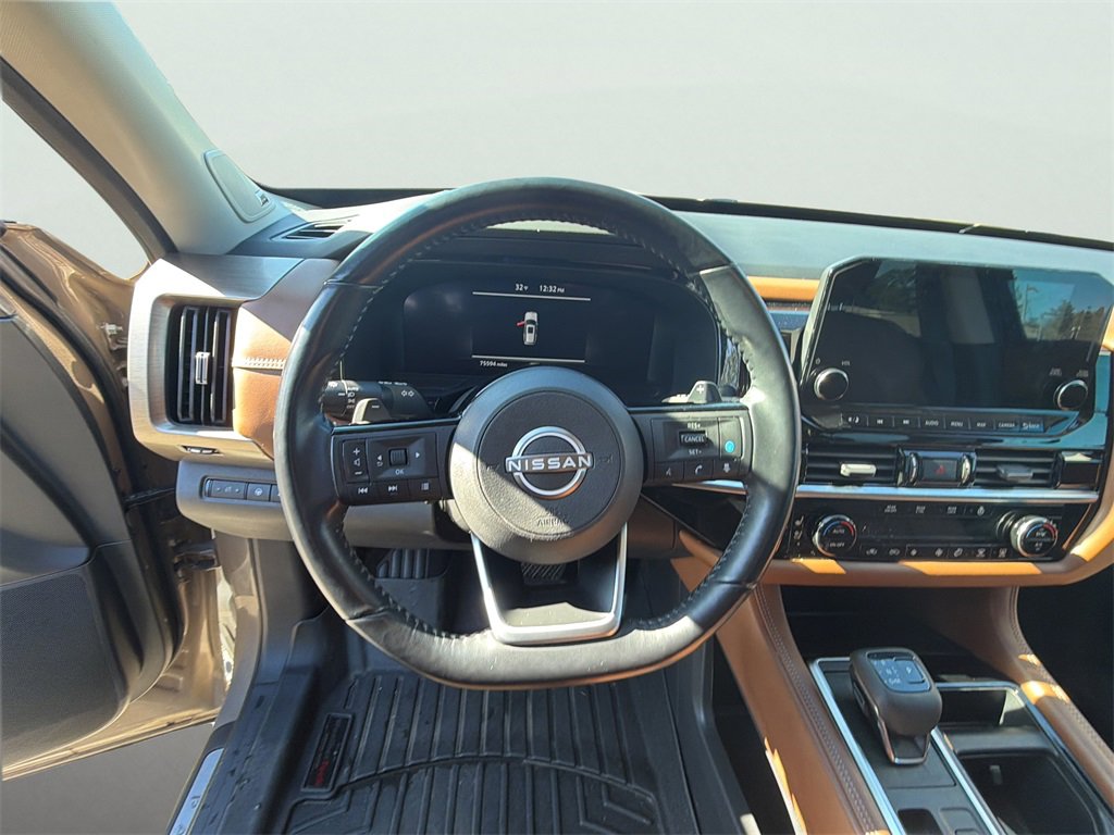 Used 2023 Nissan Pathfinder Platinum w/ Cargo Package image 4