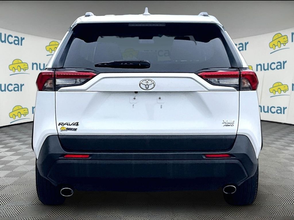 Used 2025 Toyota RAV4 XLE AWD/4WD image 5