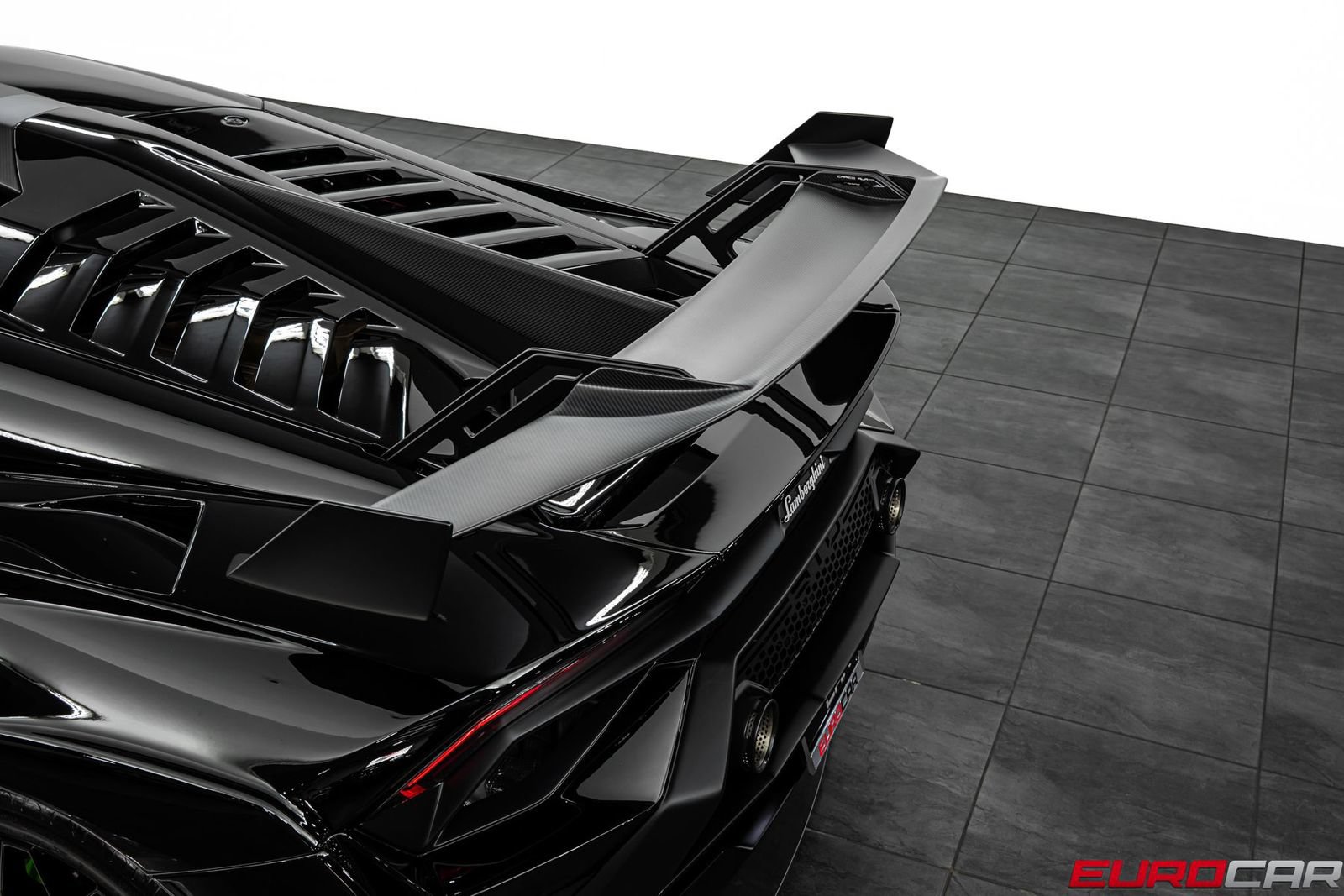 Used 2022 Lamborghini Huracan STO RWD image 22