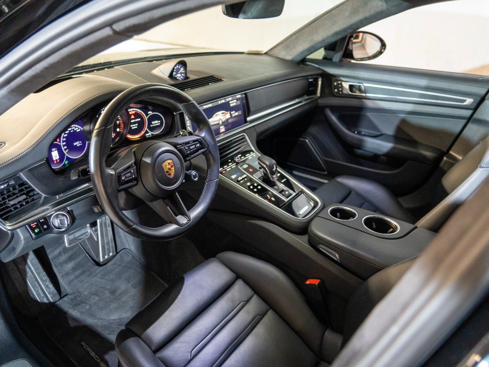Certified 2021 Porsche Panamera Turbo S AWD/4WD image 4