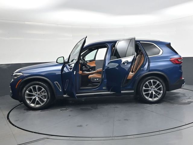 Used 2019 BMW X5 xDrive50i w/ Premium Package 2 image 37