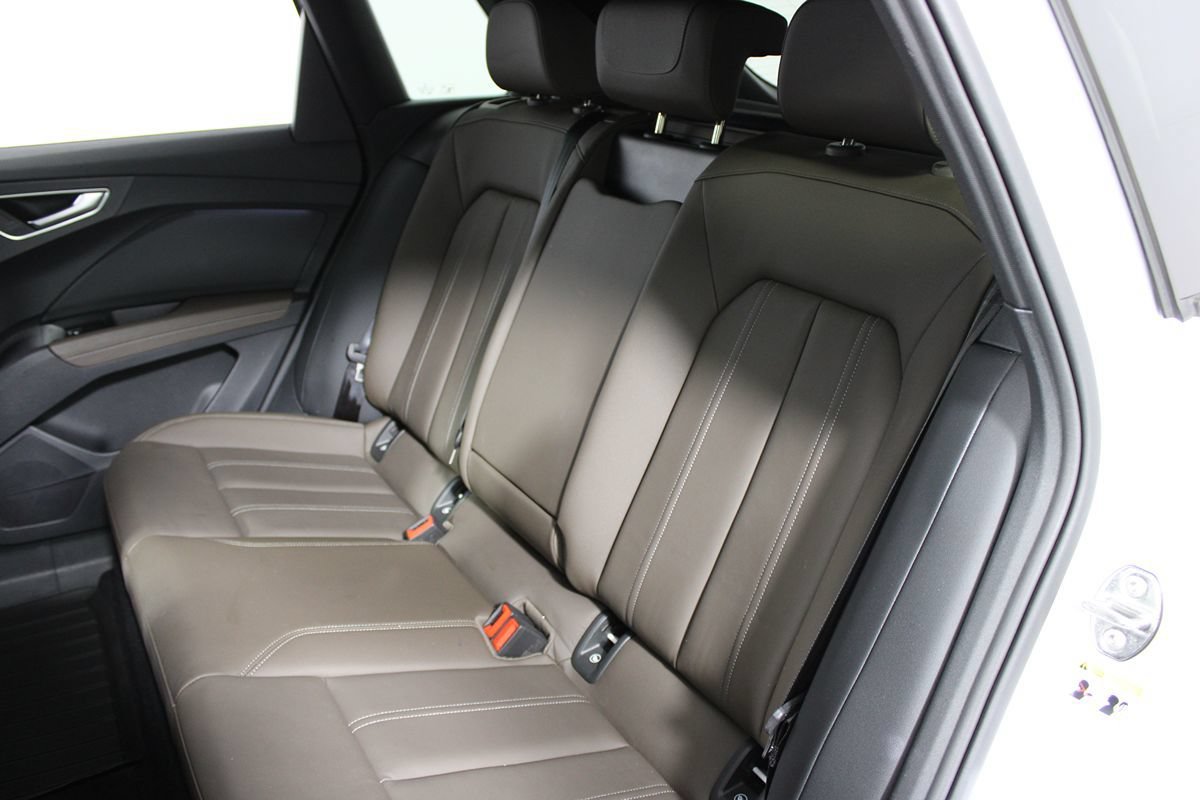 Used 2023 Audi Q4 e-tron Premium Plus w/ Premium Plus RWD image 30