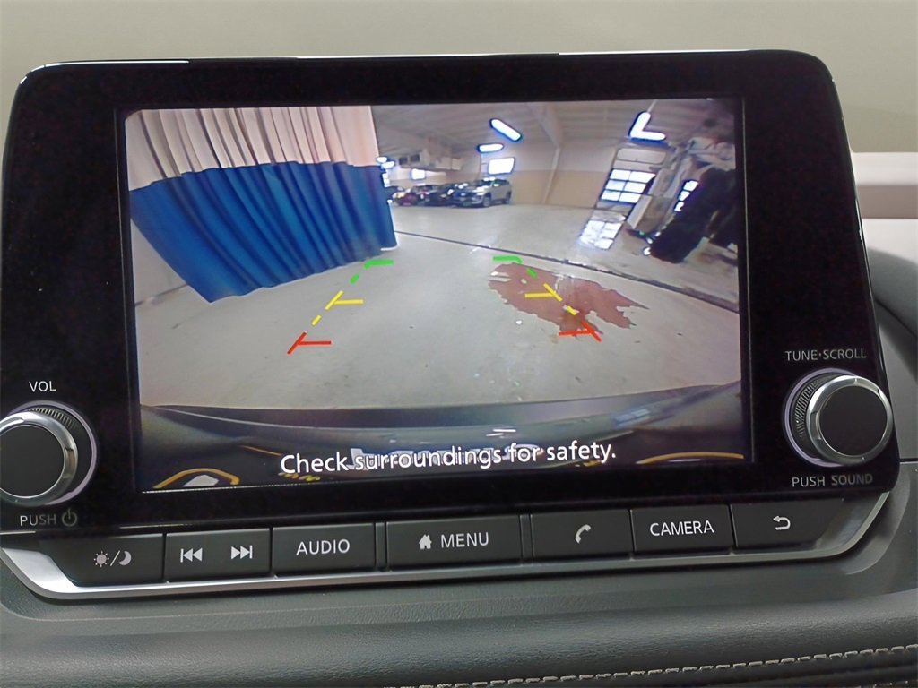 Used 2023 Nissan Rogue SV image 14