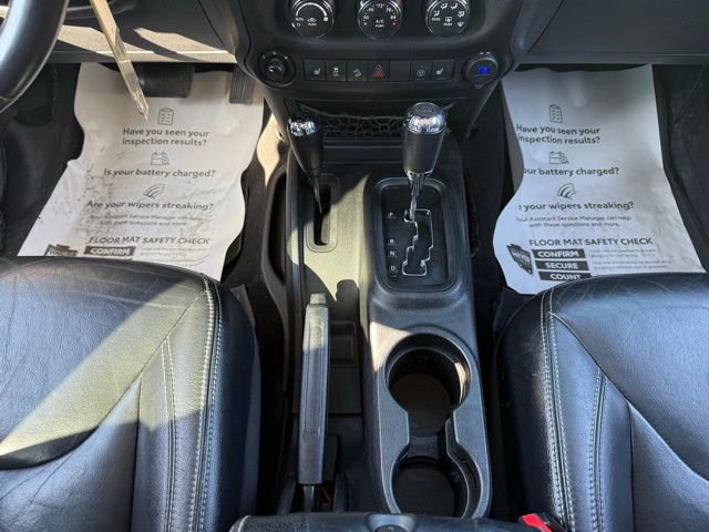 Used 2016 Jeep Wrangler Unlimited Rubicon image 36