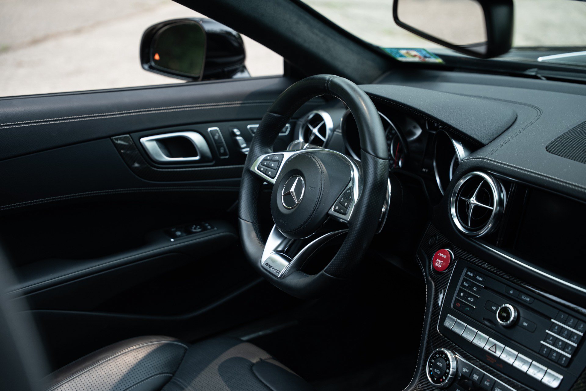 Used 2017 Mercedes-Benz SL 63 AMG image 4