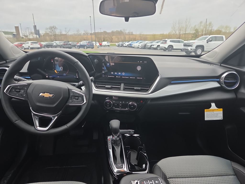 New 2026 Chevrolet Trax LT w/ Driver Confidence Package FWD image 9