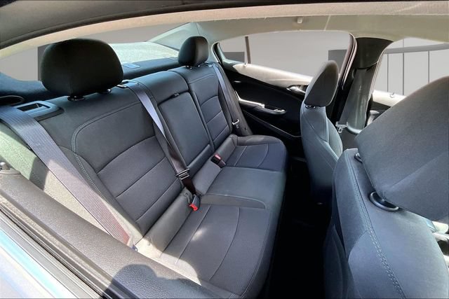 Used 2017 Chevrolet Cruze LT FWD image 22