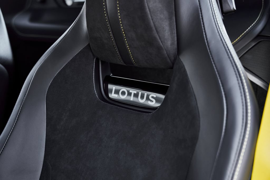 Used 2026 Lotus Emira SE RWD image 44