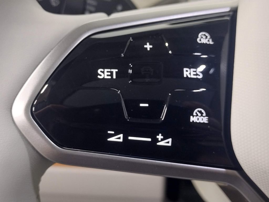 New 2025 Volkswagen ID. Buzz 1st Edition image 32
