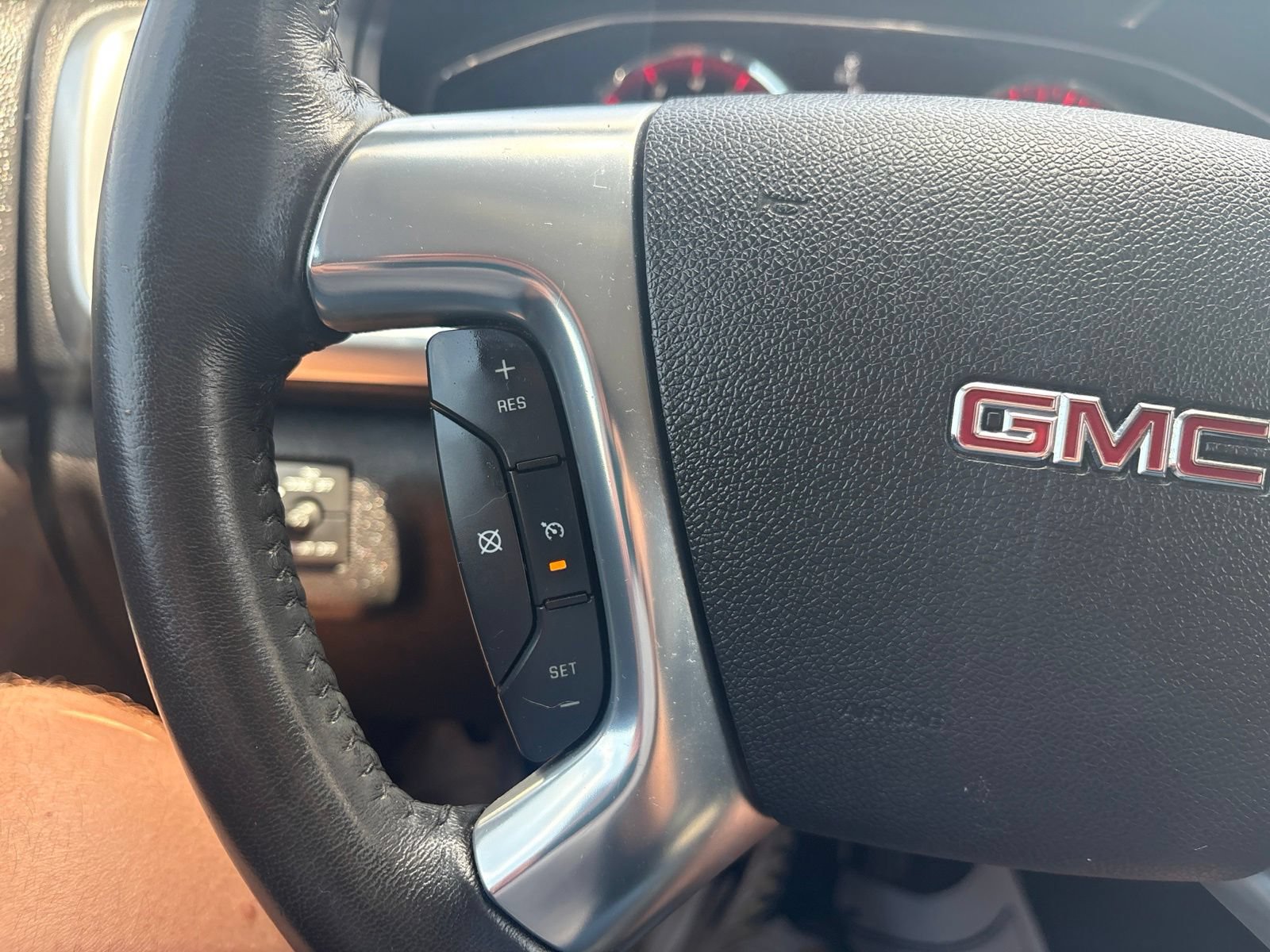 Used 2016 GMC Acadia SL FWD image 28