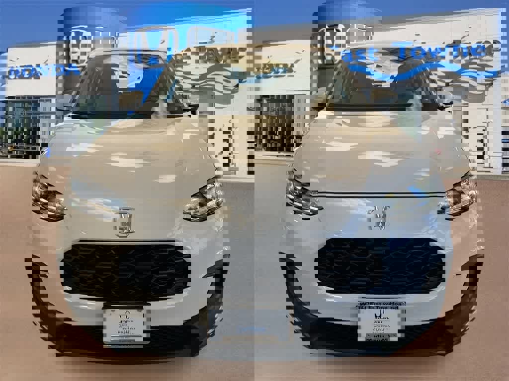 Certified 2025 Honda HR-V LX image 3