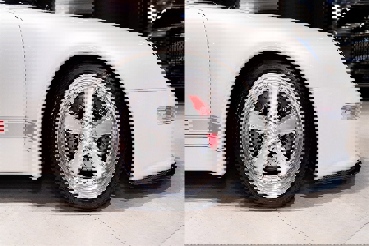 Used 1995 Porsche 911 Carrera image 24