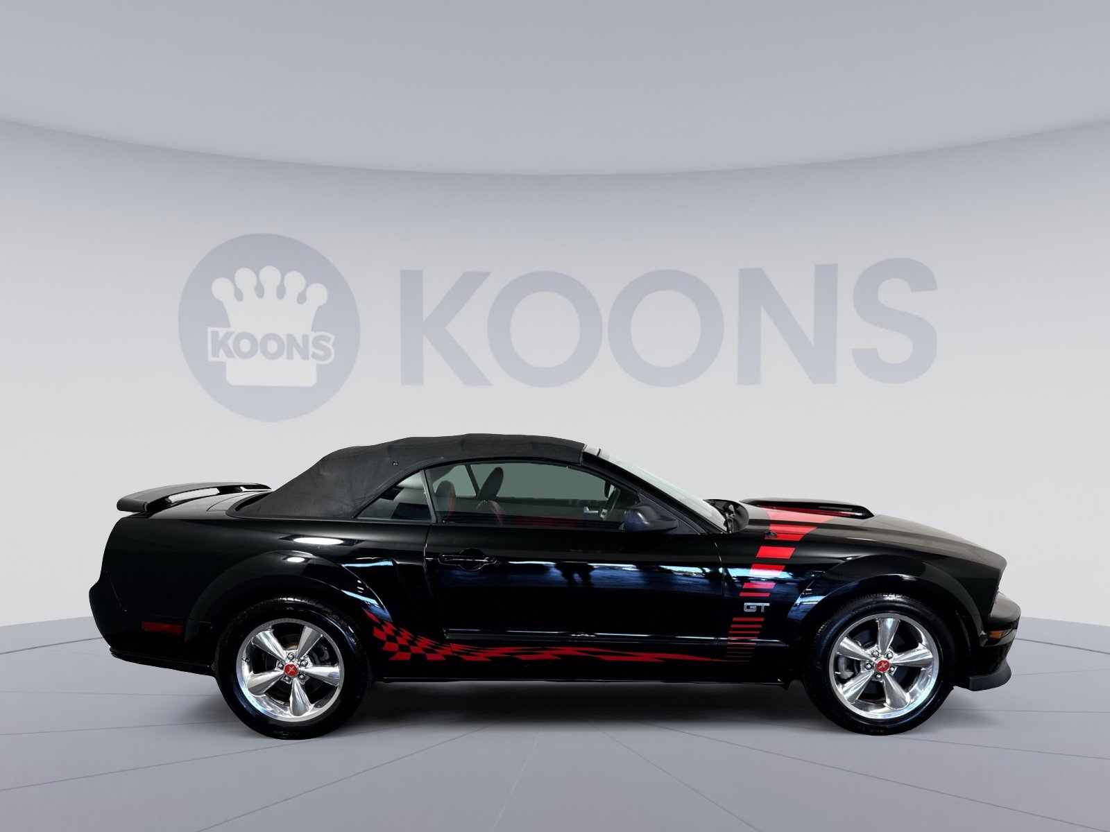 Used 2006 Ford Mustang GT RWD image 8