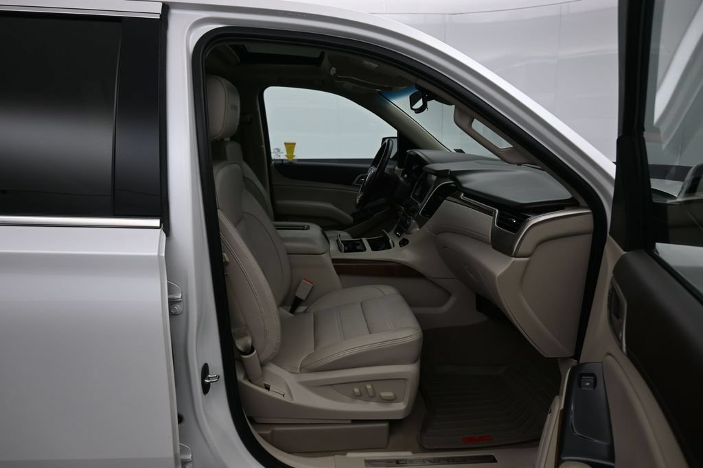 Used 2019 GMC Yukon XL Denali w/ Denali Ultimate Package AWD/4WD image 56