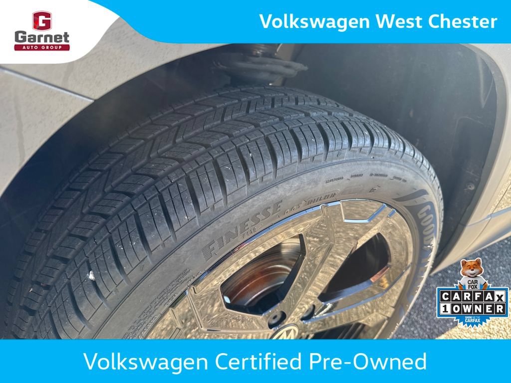 Certified 2025 Volkswagen Taos SEL AWD/4WD image 37