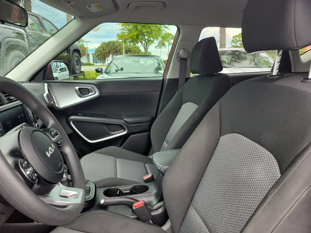 Used 2023 Kia Soul LX FWD image 23
