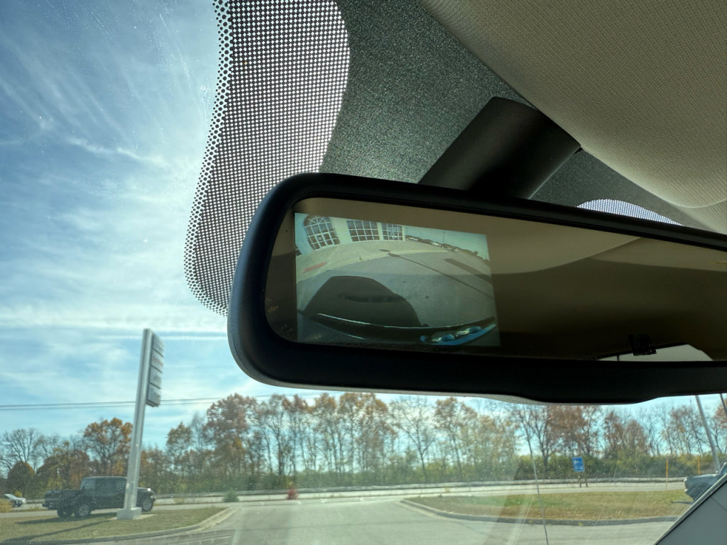 Used 2017 RAM 3500 Tradesman w/ Chrome Appearance Group image 21