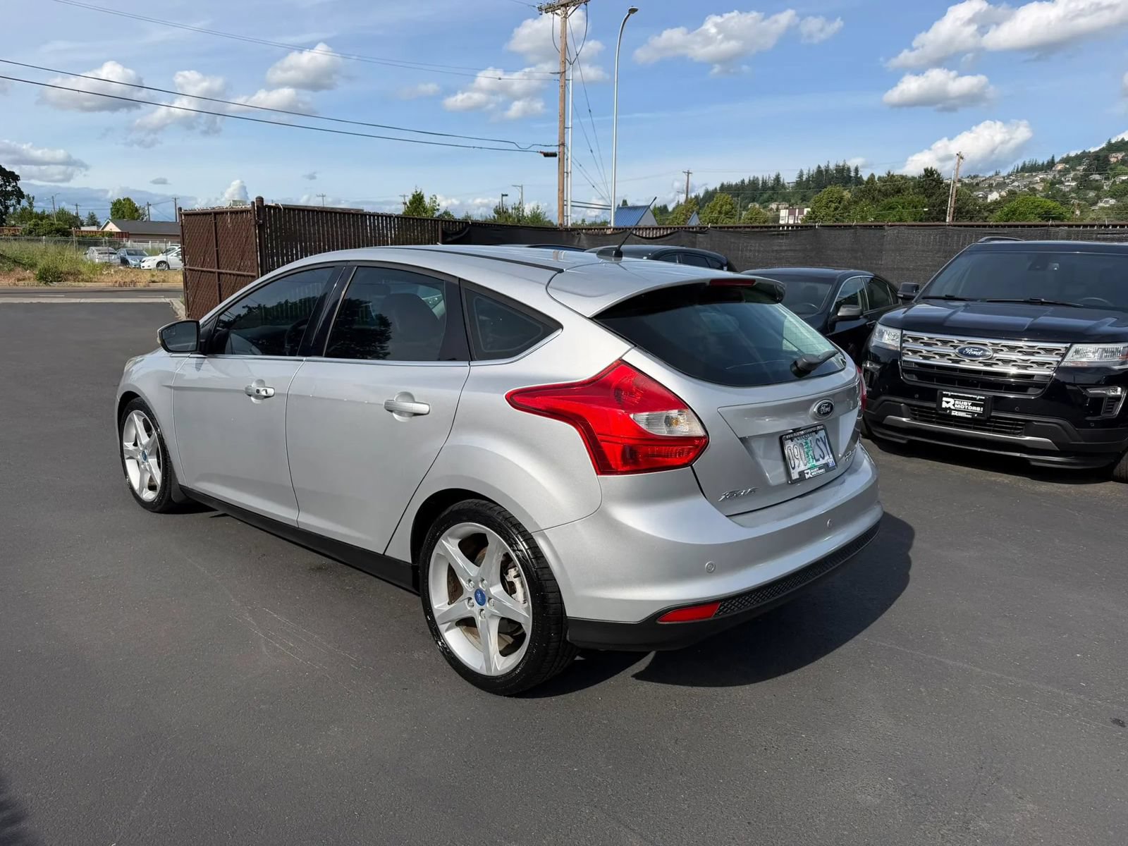 Used 2013 Ford Focus Titanium w/ Titanium Handling Pkg FWD image 7