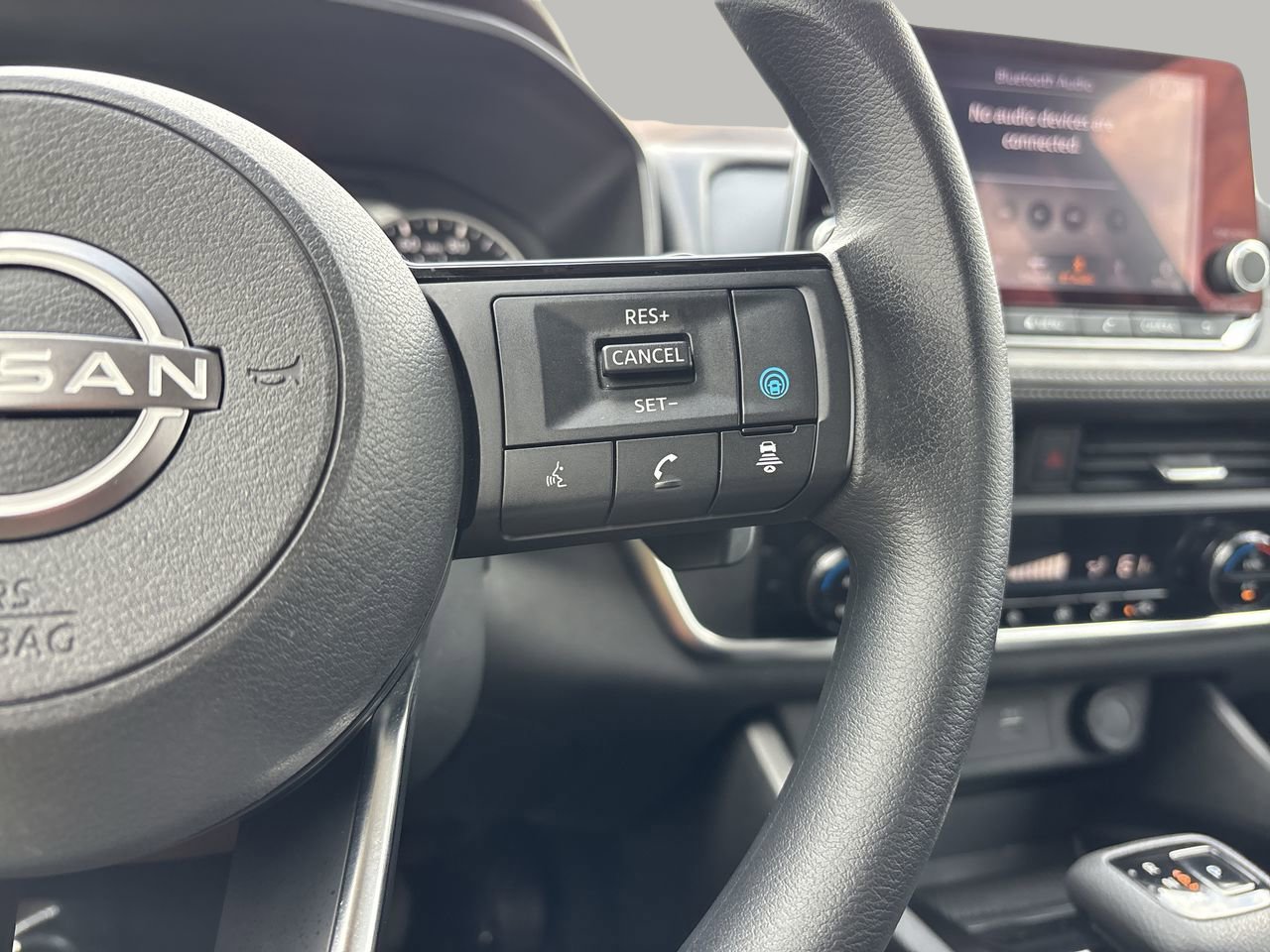 Used 2023 Nissan Rogue SV FWD image 24