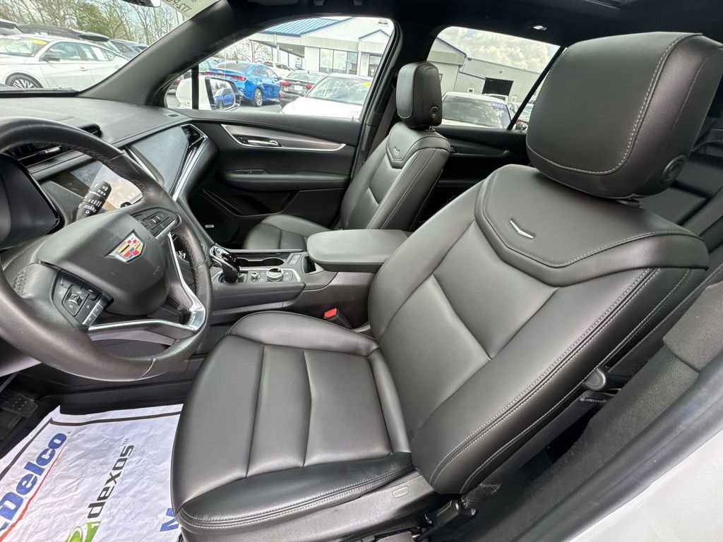 Used 2024 Cadillac XT6 Luxury w/ LPO, Floor Liner Package image 11