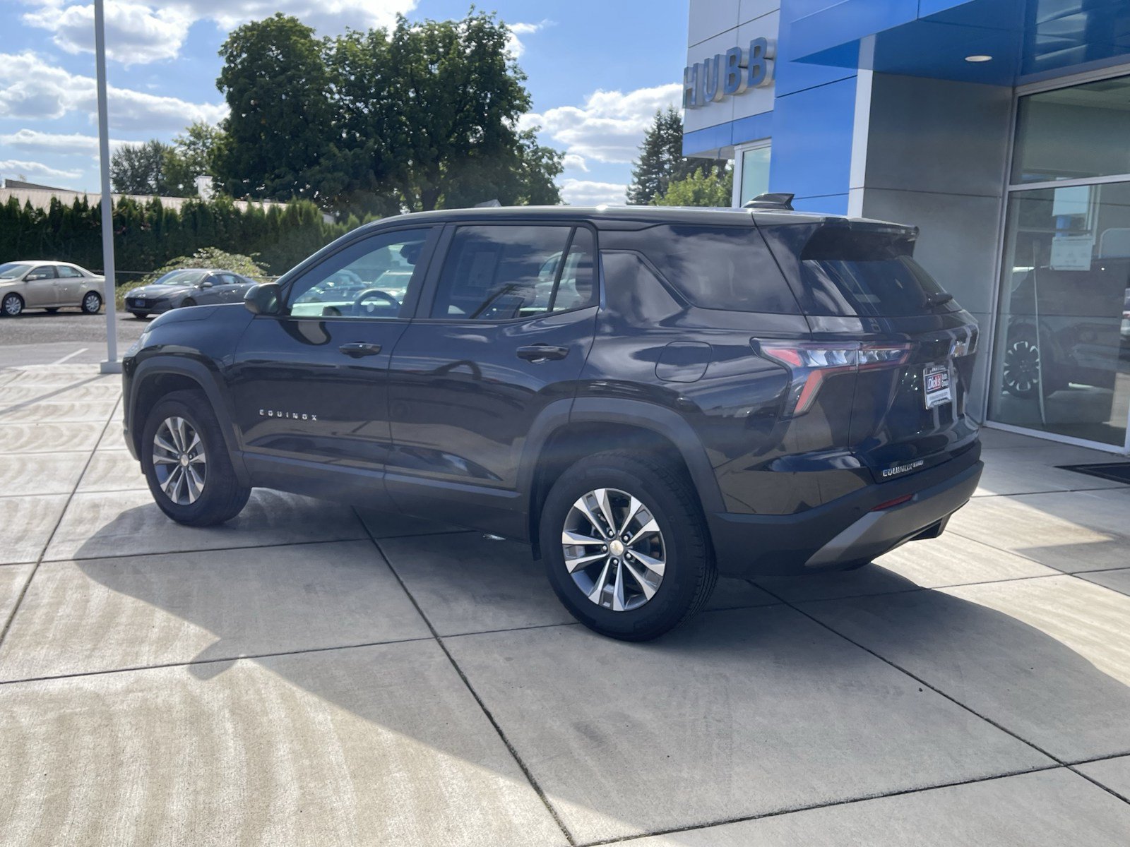 Used 2026 Chevrolet Equinox LT AWD/4WD image 3