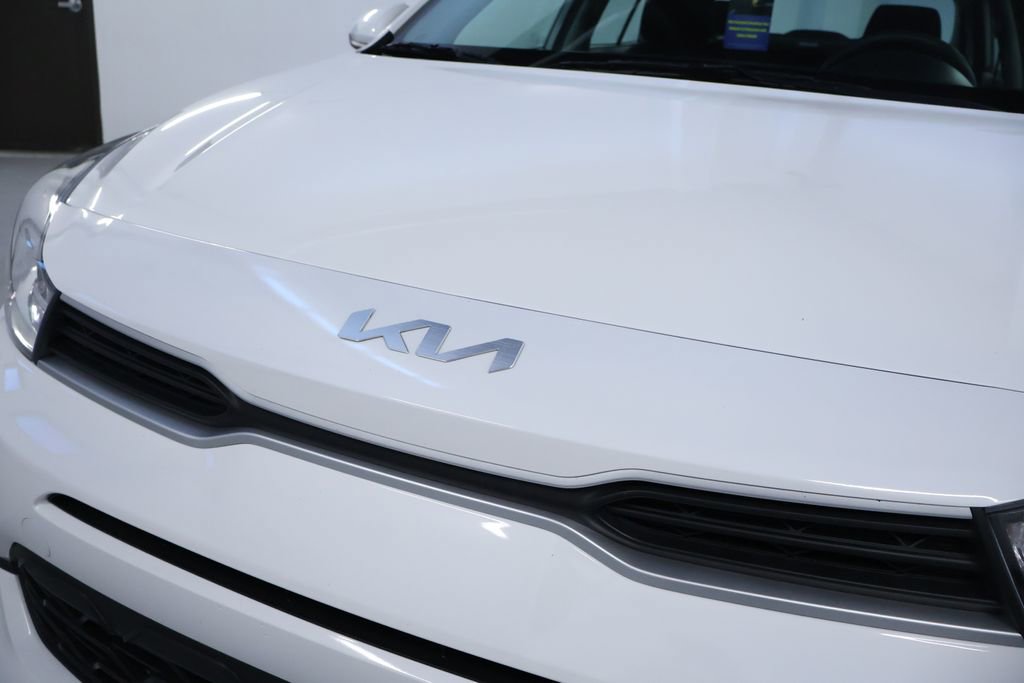Used 2023 Kia Rio S image 9