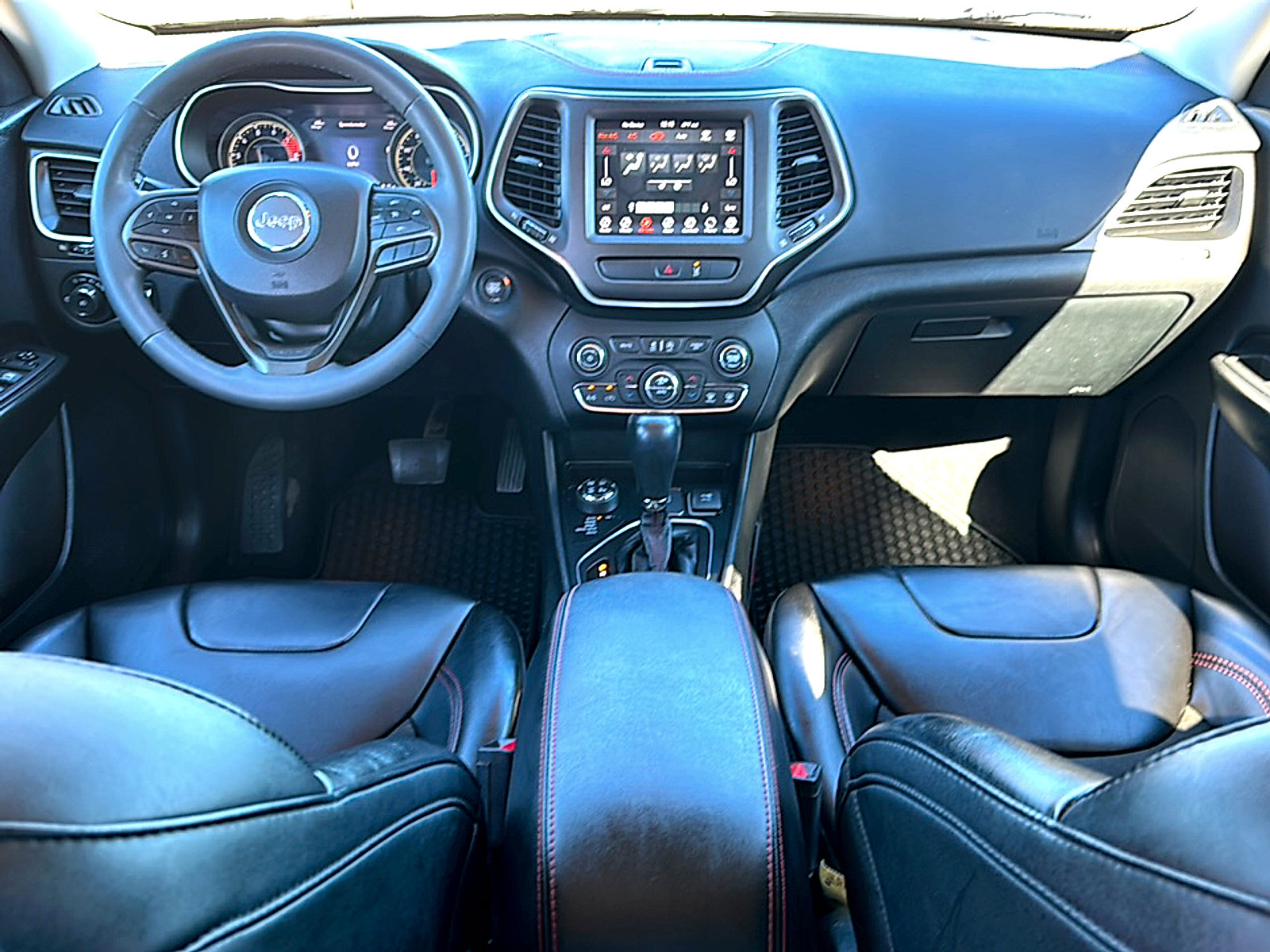 Used 2022 Jeep Cherokee Trailhawk w/ Trailer Tow Group image 20