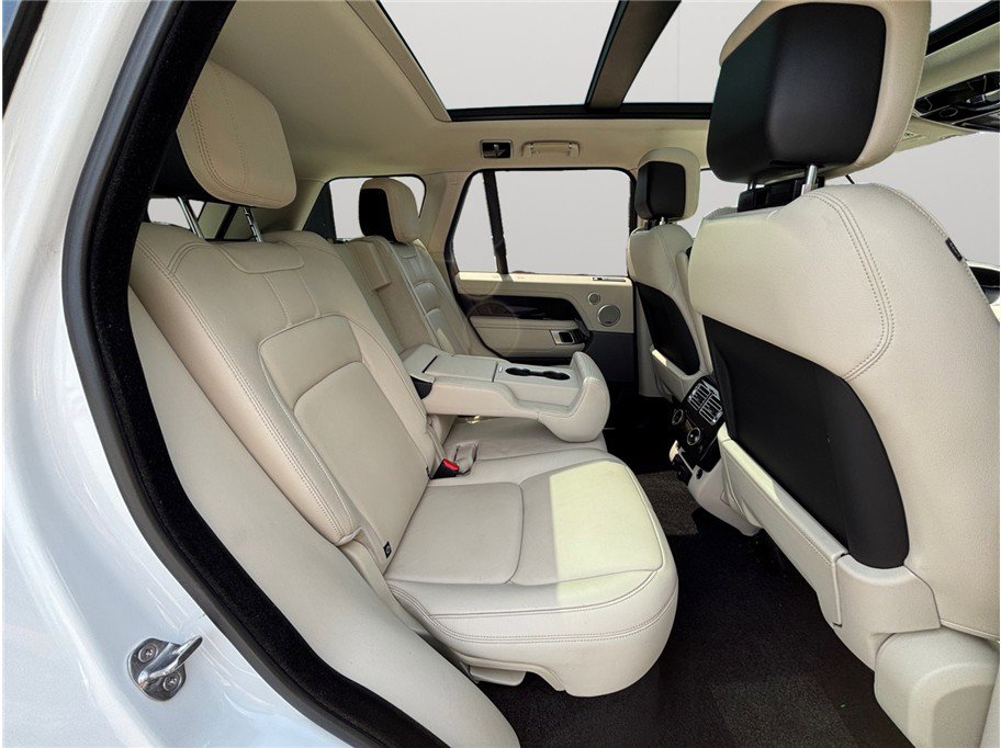 Used 2018 Land Rover Range Rover image 44