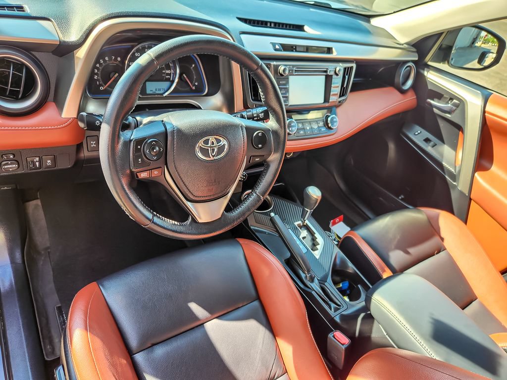 Used 2013 Toyota RAV4 Limited AWD/4WD image 8