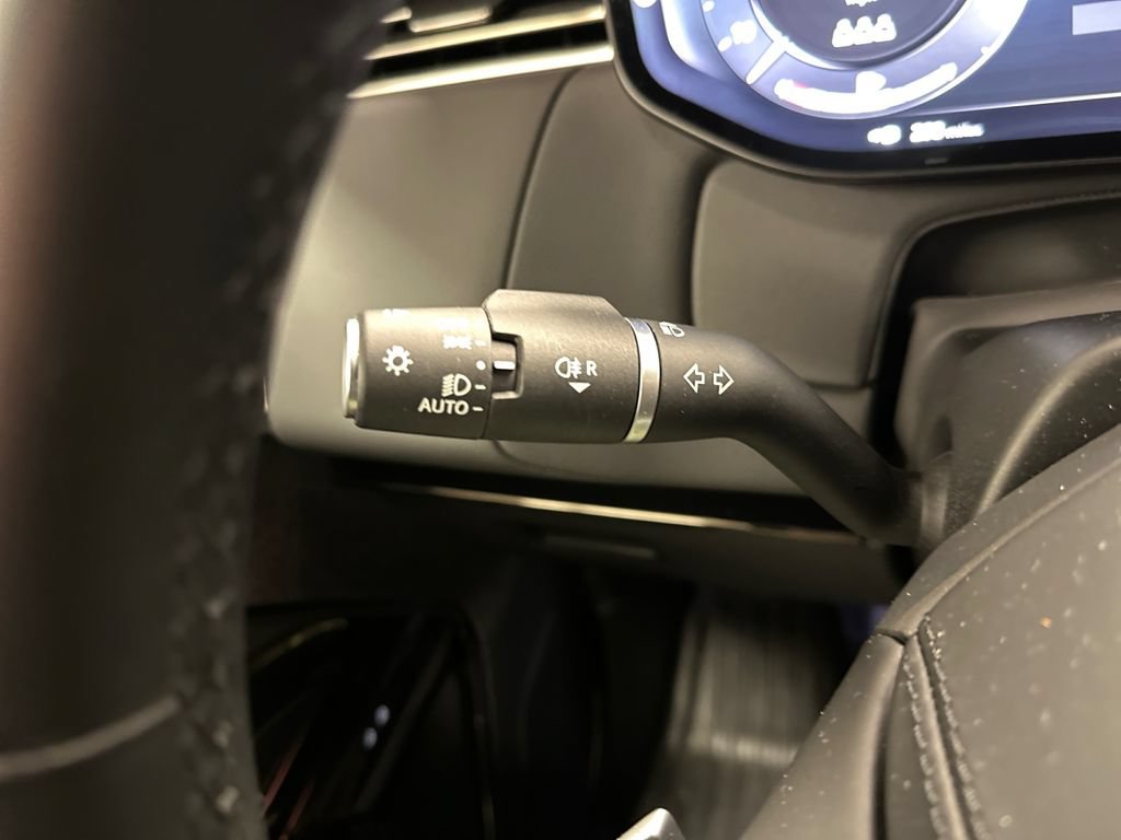 Used 2023 Land Rover Range Rover Sport SE AWD/4WD image 17