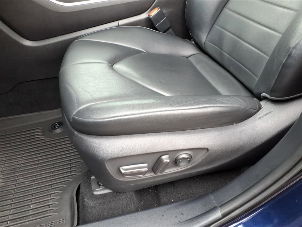 Certified 2021 Toyota Highlander XLE AWD/4WD image 20