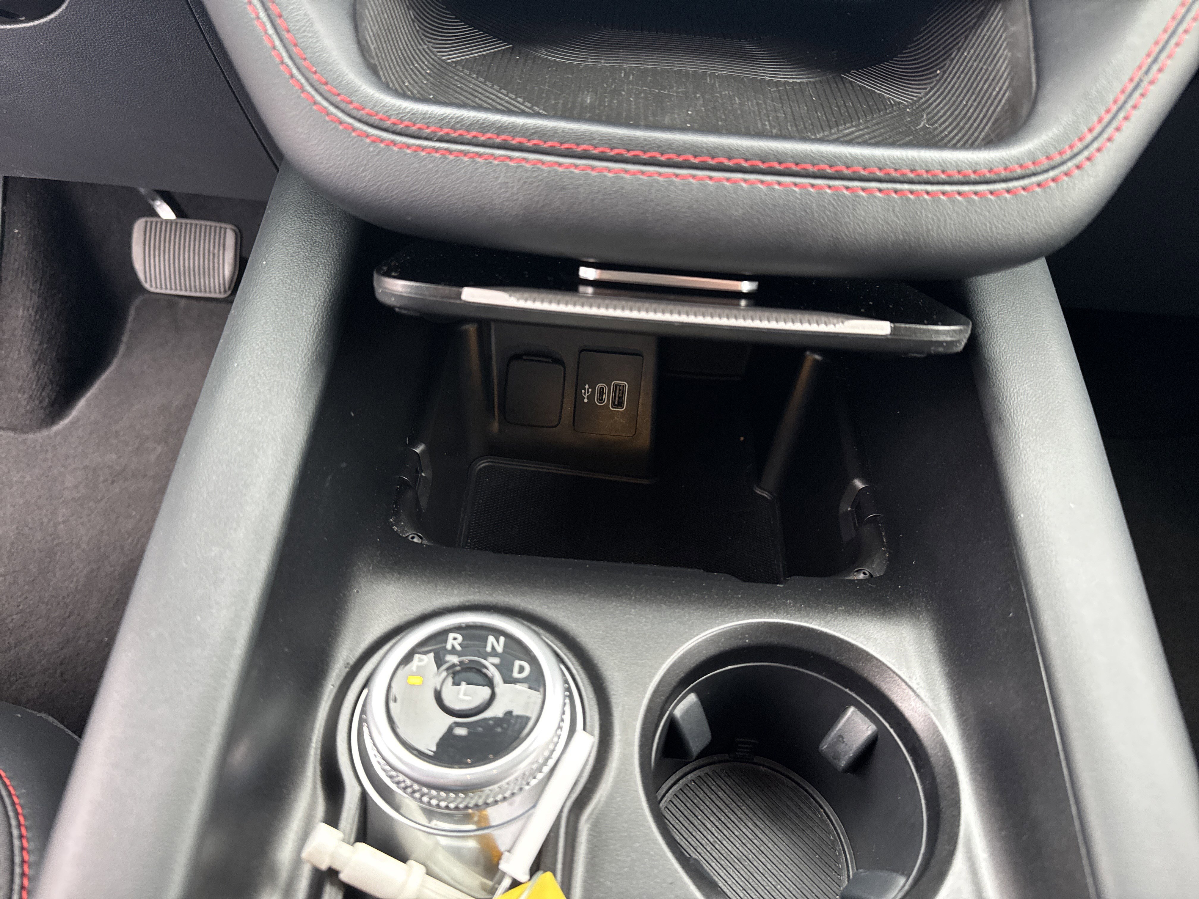 Used 2025 Ford Explorer ST-Line w/ ST-Line Street Pack image 47