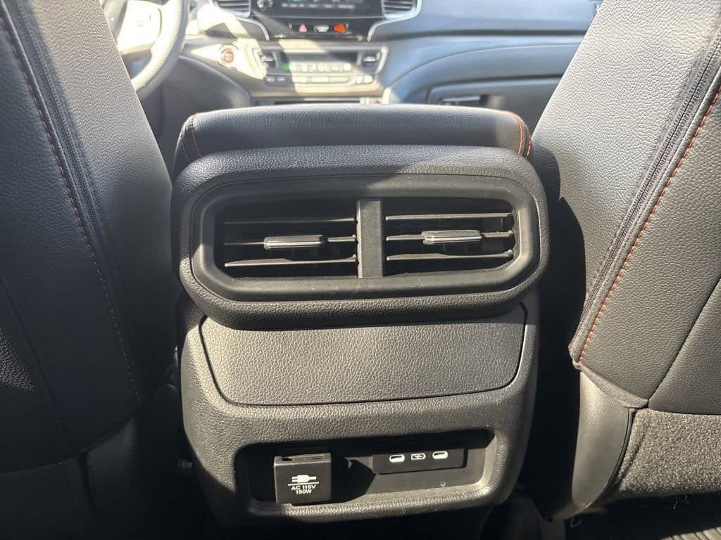 Used 2024 Honda Passport TrailSport image 13