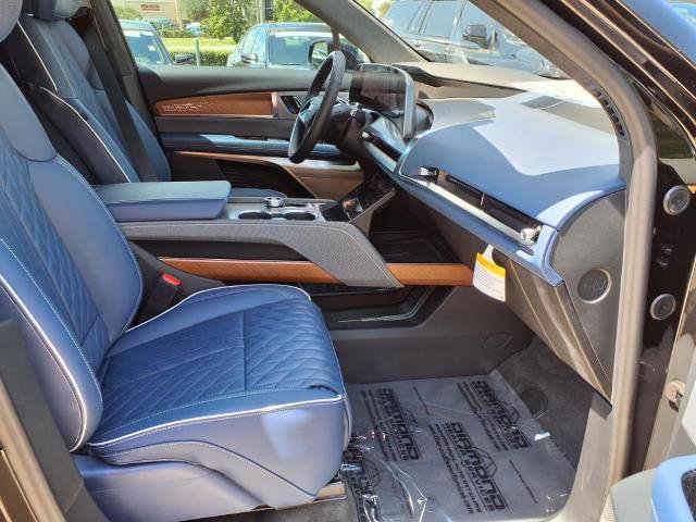 New 2026 Cadillac Vistiq Premium Luxury w/ LPO, Floor Liner Package image 9