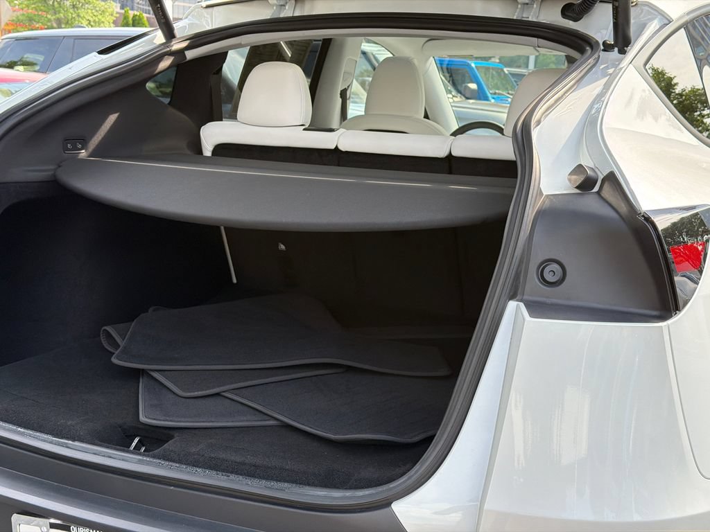 Used 2026 Tesla Model Y Long Range AWD/4WD image 7
