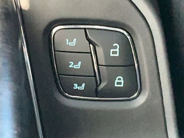 Used 2025 Ford F250 Lariat w/ Chrome Package image 14