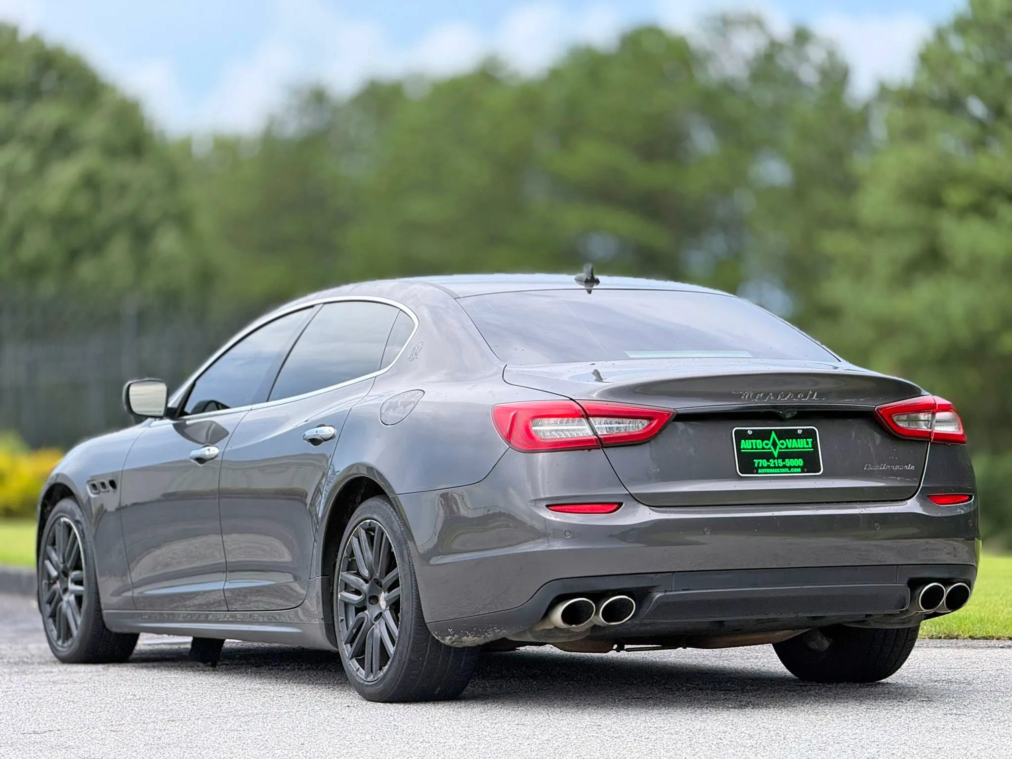 Used 2015 Maserati Quattroporte S Q4 AWD/4WD image 9
