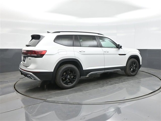New 2026 Volkswagen Atlas Peak Edition image 7