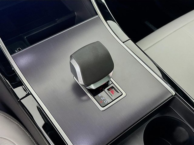 Used 2026 Land Rover Range Rover Velar Dynamic SE image 19