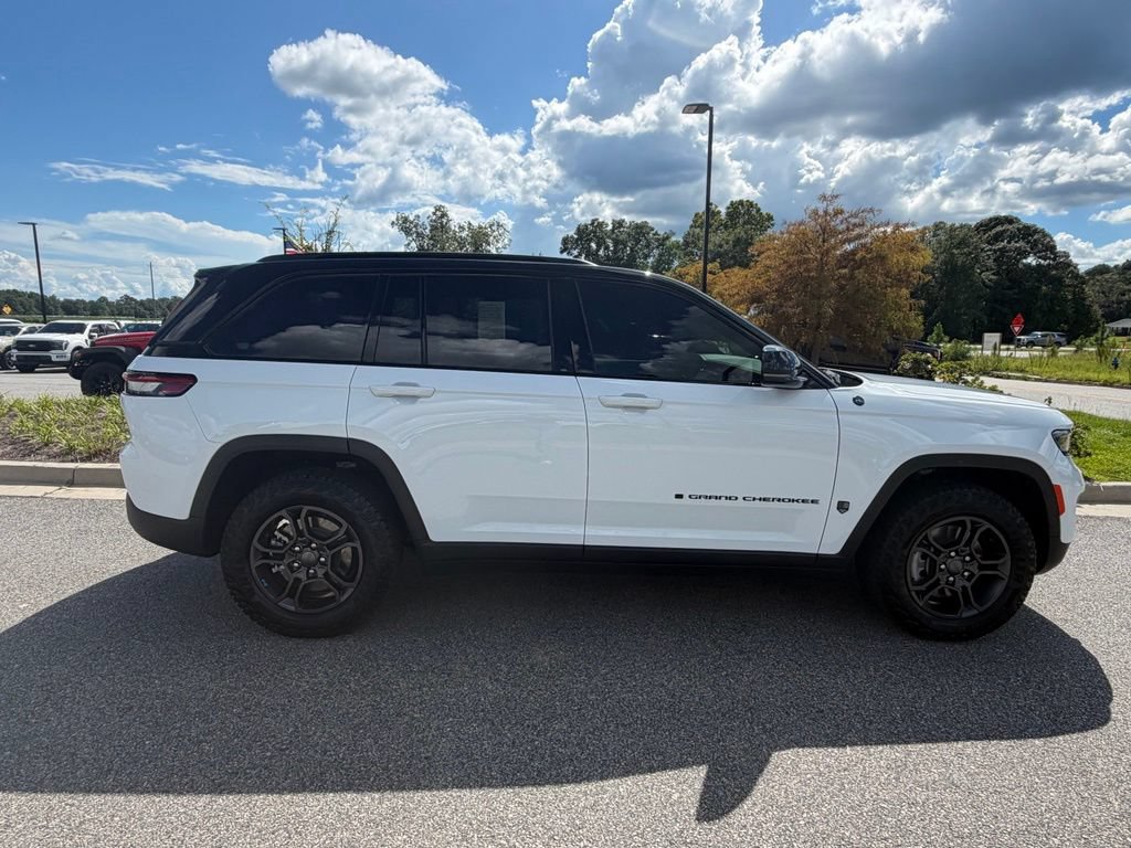 Used 2024 Jeep Grand Cherokee Trailhawk AWD/4WD image 21