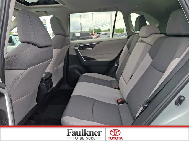 Certified 2021 Toyota RAV4 XLE w/ Convenience Package AWD/4WD image 10
