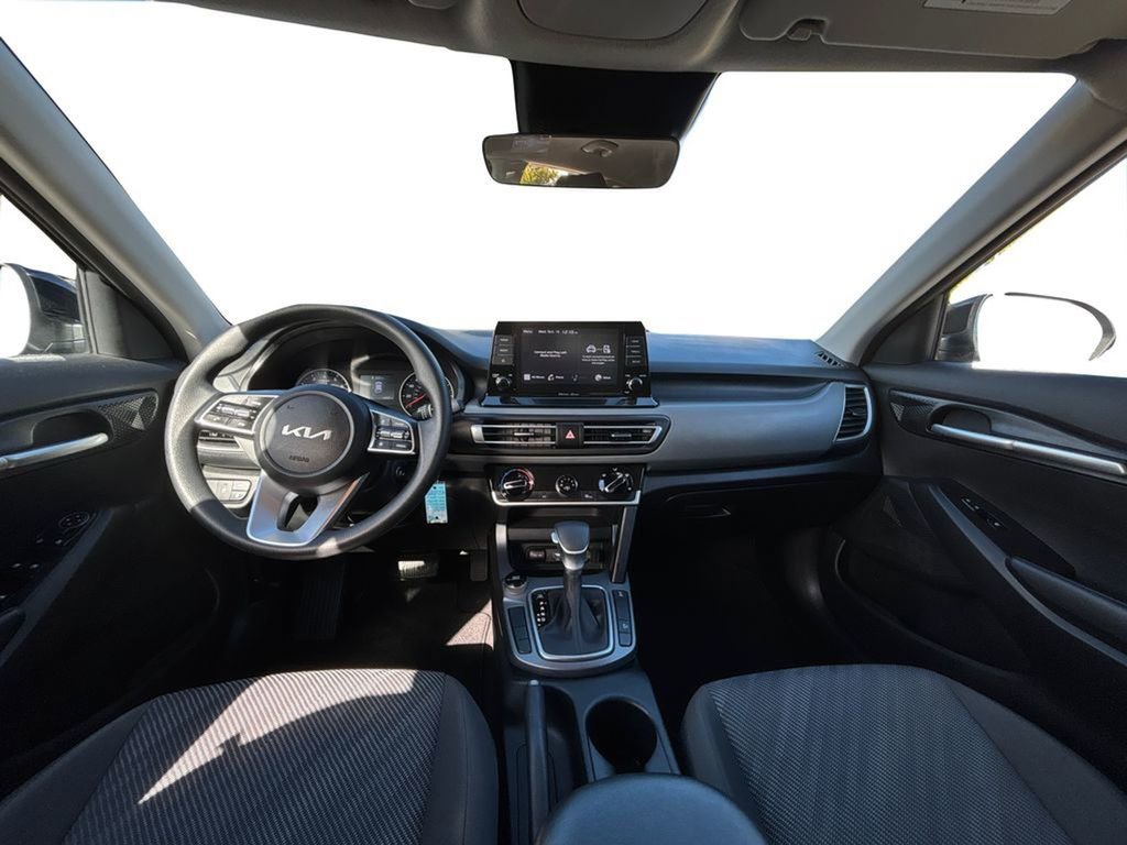 Certified 2023 Kia Seltos LX image 16