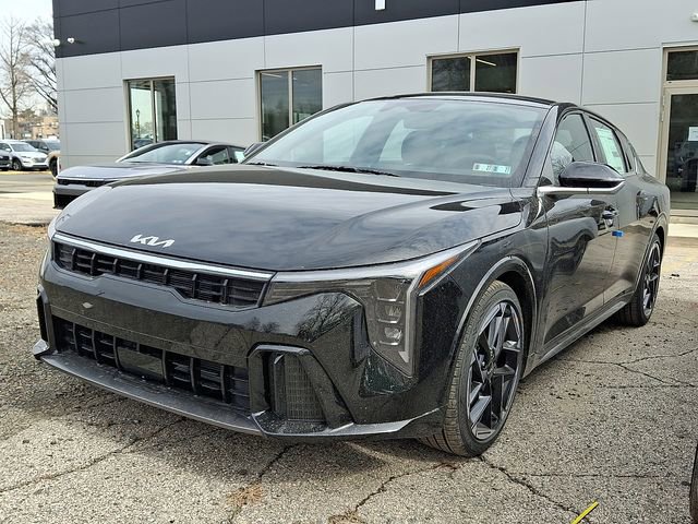 New 2026 Kia K4 GT-Line FWD image 3