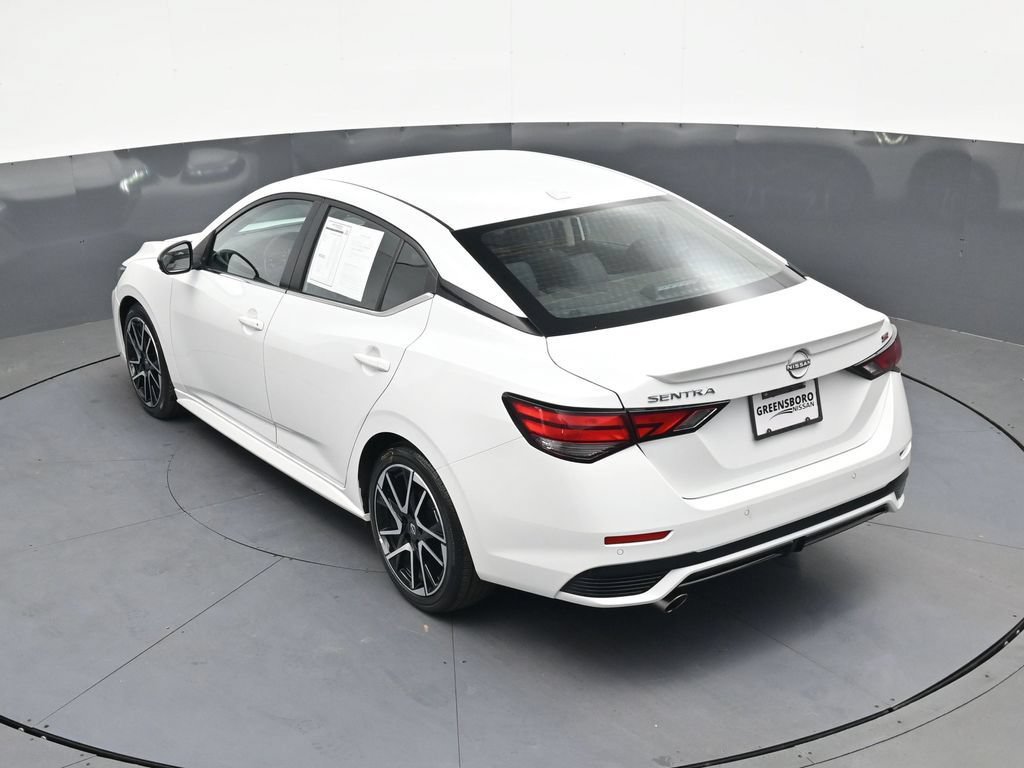 Used 2025 Nissan Sentra SR FWD image 35