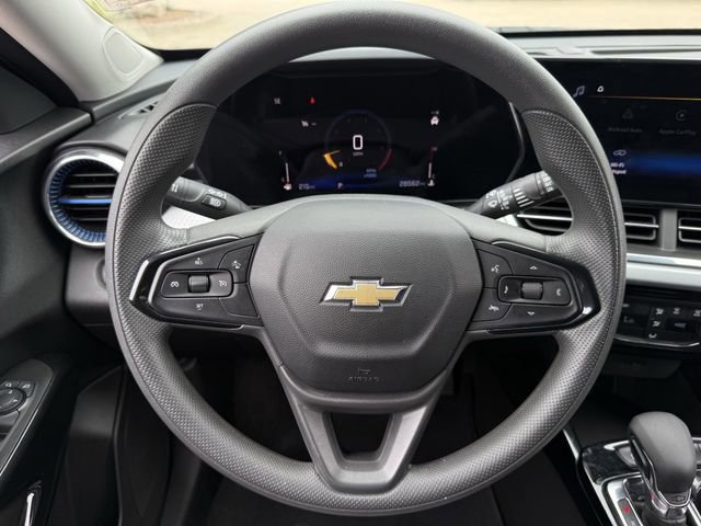 Certified 2025 Chevrolet Trax LT FWD image 15